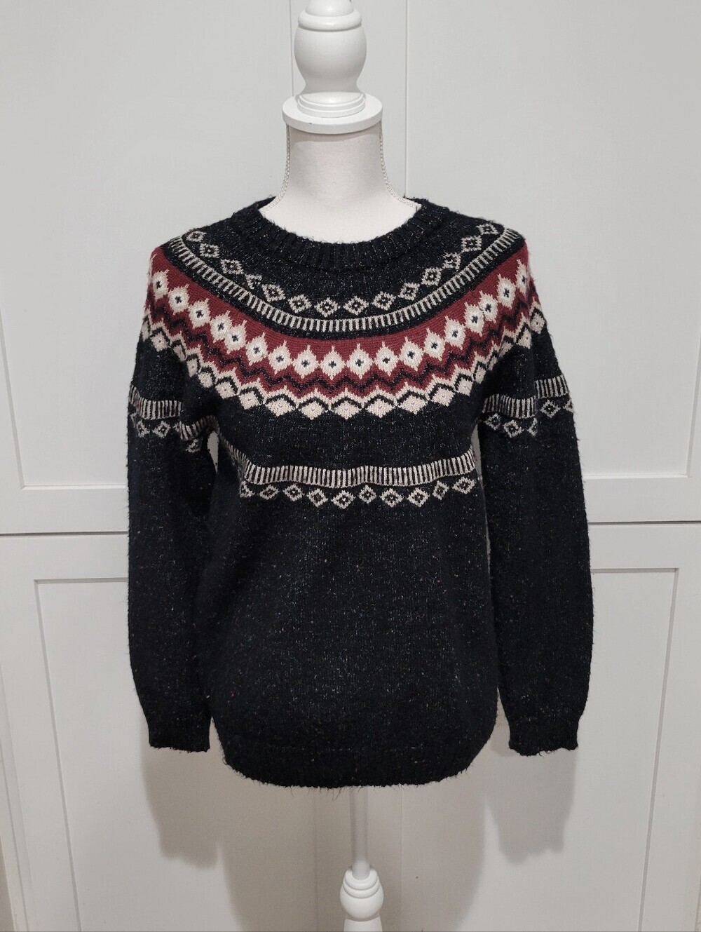 Weatherproof Vintage Women's Fair Isle Knit Gray Blk & Red Sweater | Size Large